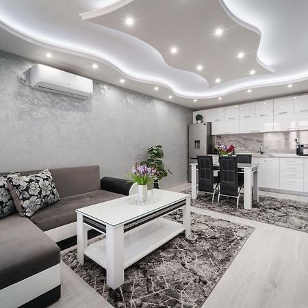 City Apartments - A Brand New Luxury & Comfy 2 Asenovgrad Exteriör bild