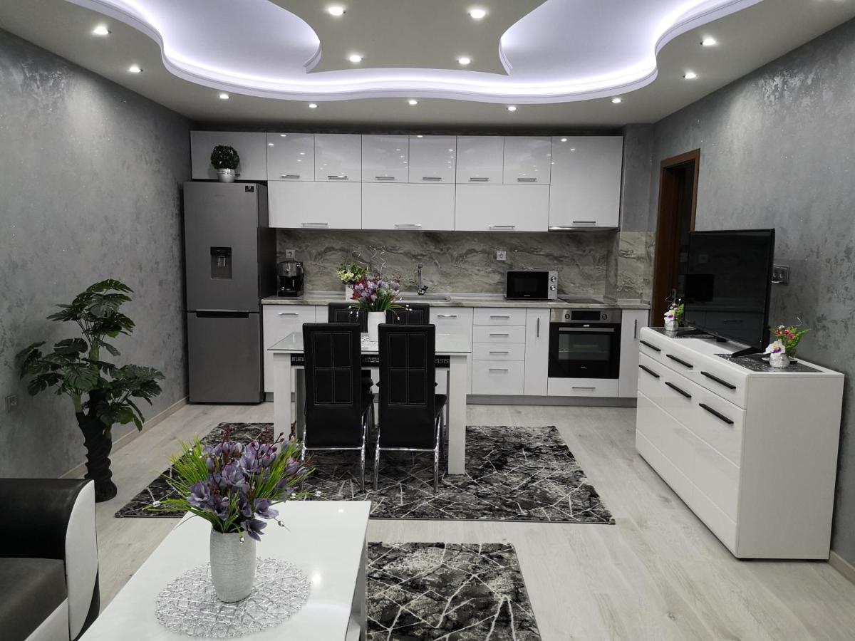City Apartments - A Brand New Luxury & Comfy 2 Asenovgrad Exteriör bild